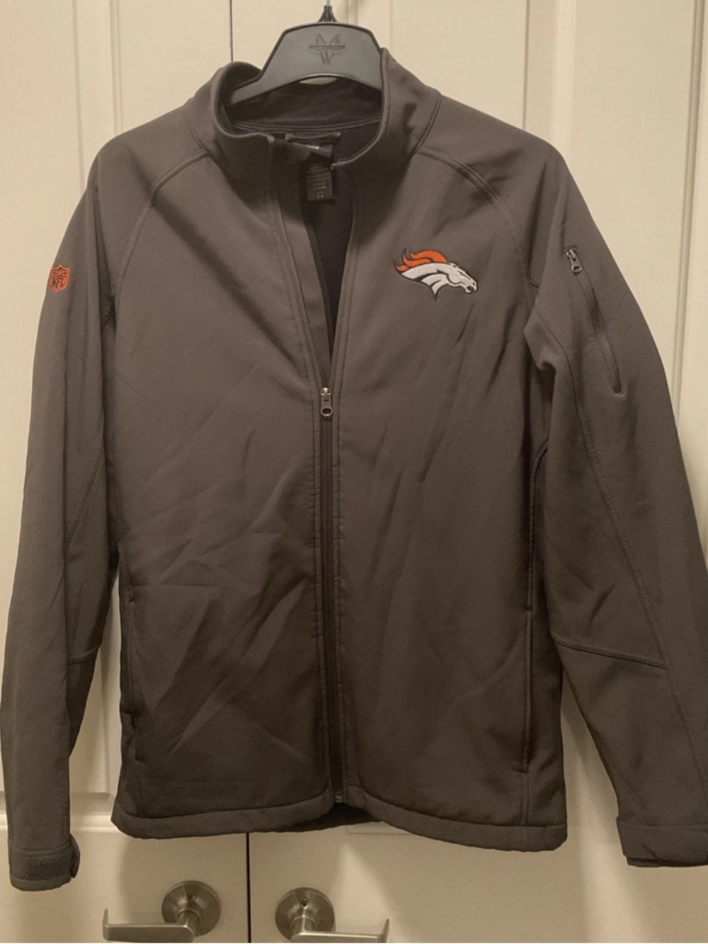 NFL Team Apparel Denver Broncos “Neoprene” Feel Jacket YOUTH XL/18 Barely Worn